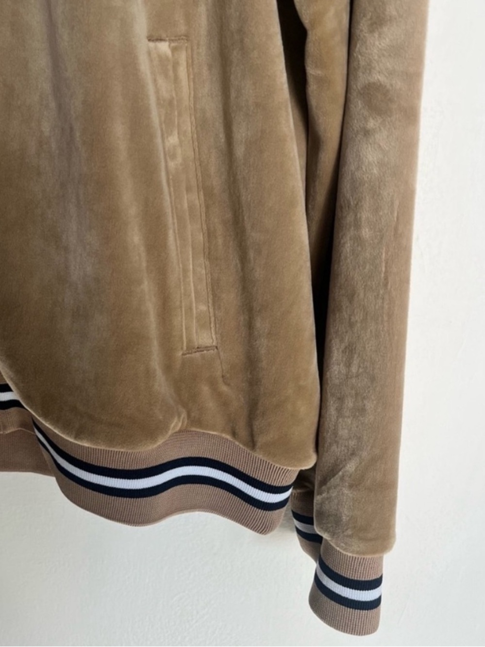 TRUE RELIGION Velour Tour Track Jacket World Tour Travertine Sz M - Picture 8 of 16